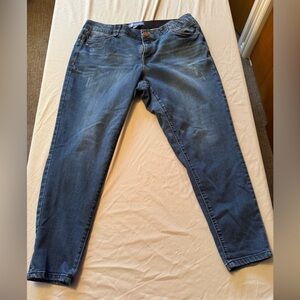 Democracy Classic Women’s Blue Denim Jeans